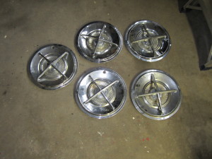 487 old skool hubcaps €75,-